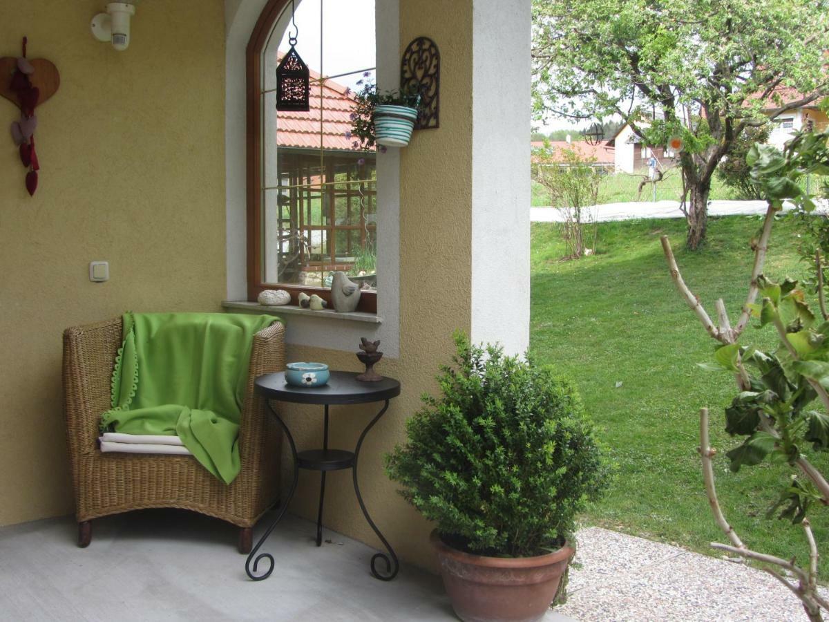 Anna'S Home - Ferienwohnungen Ratsch an der Weinstrasse Exterior photo